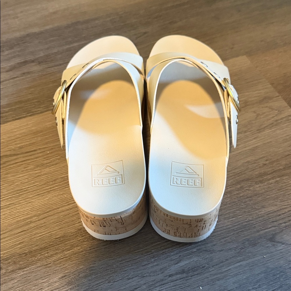 Reef Cream Platform Sandals - Picture 2 of 2